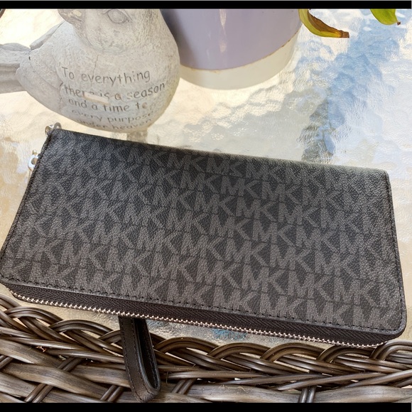 👜💕-Michael Kors Continen long Wristlet - Picture 6 of 8